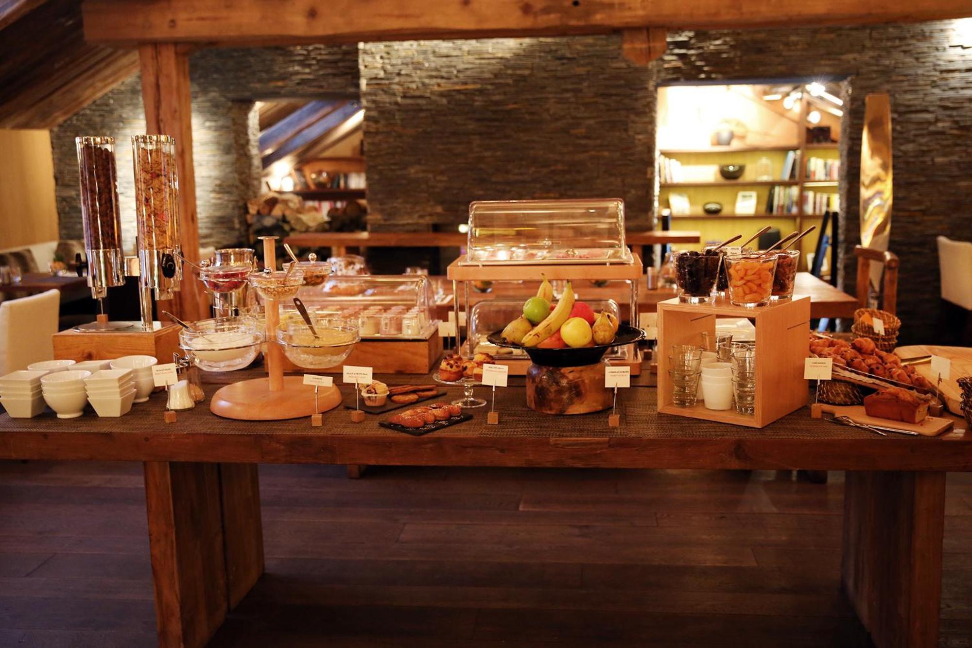 Hotel Le Savoy Meribel Bagian luar foto
